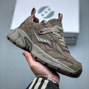 Saucony Triumph 2K Cavalry Cushioning Running Shoes Brown